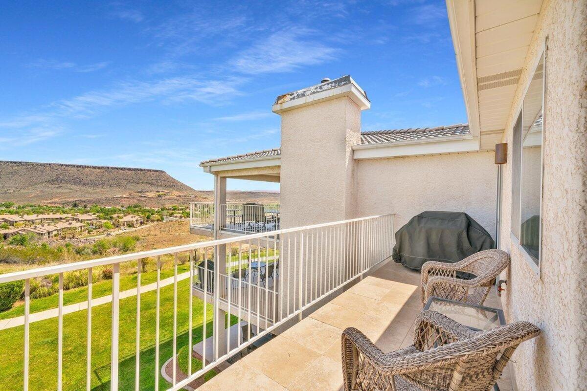 Modern Resort Condo - Pools, Courts & Scenic Views Сент-Джордж Экстерьер фото