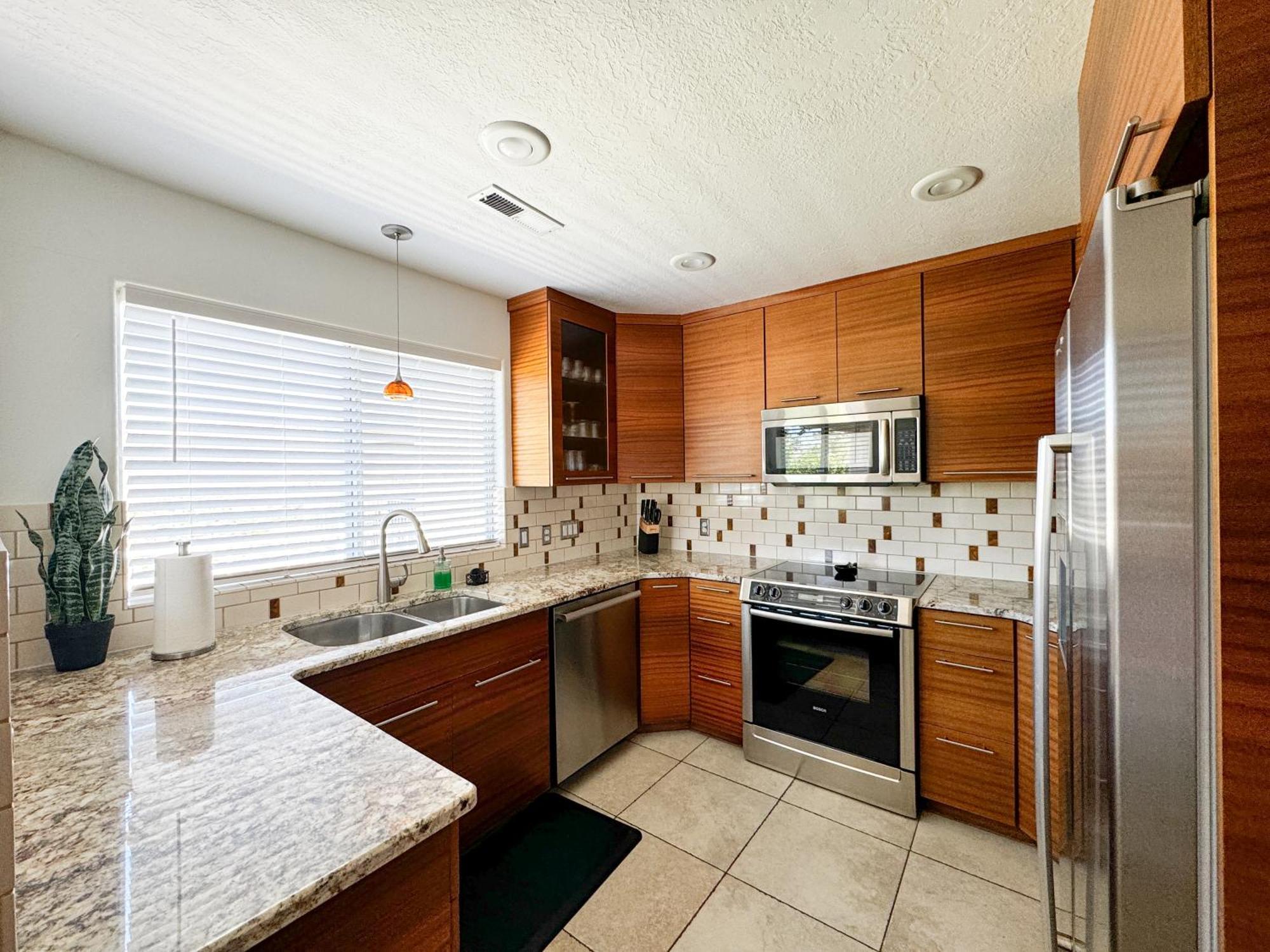 Modern Resort Condo - Pools, Courts & Scenic Views Сент-Джордж Экстерьер фото